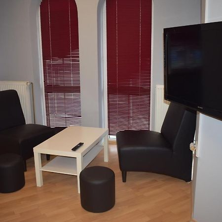 Klara'S Apartment Ni Buitenkant foto
