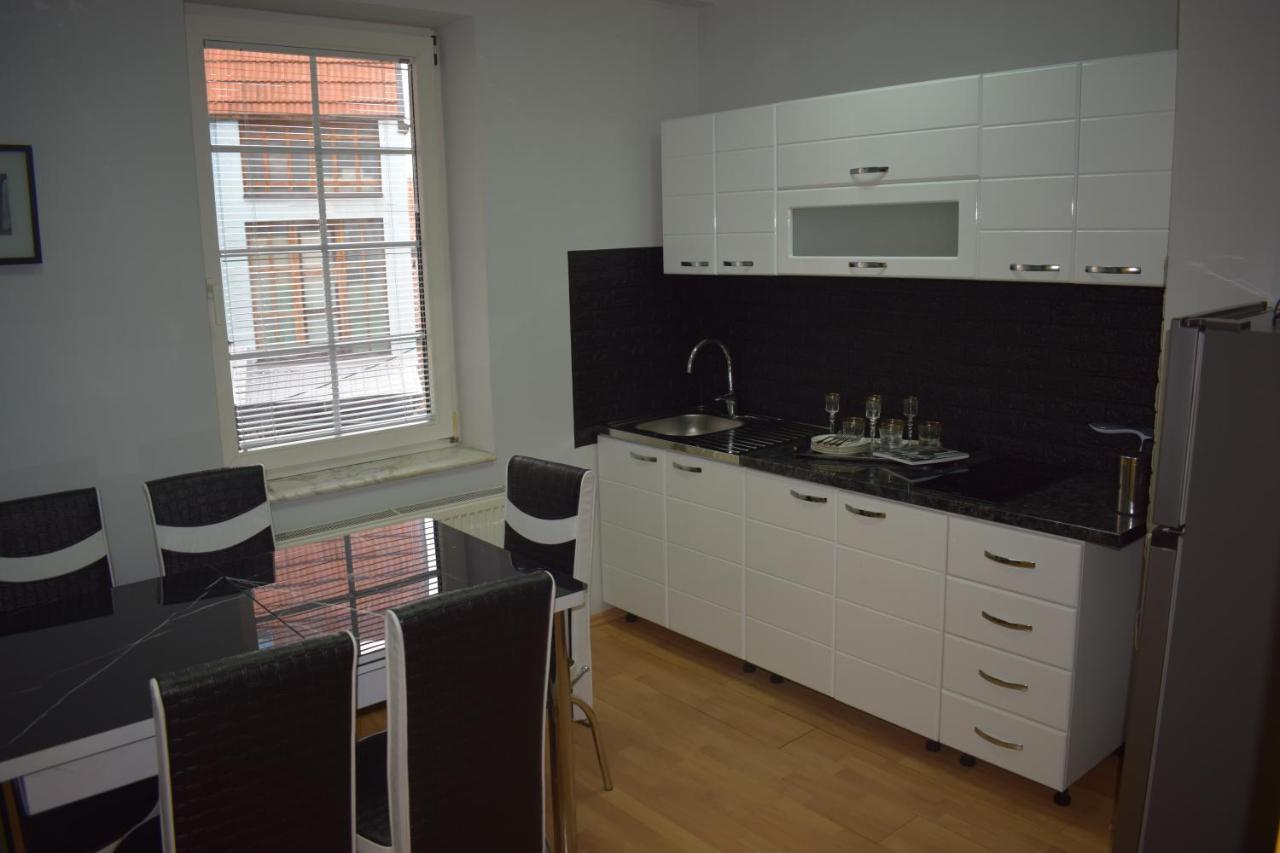 Klara'S Apartment Ni Buitenkant foto